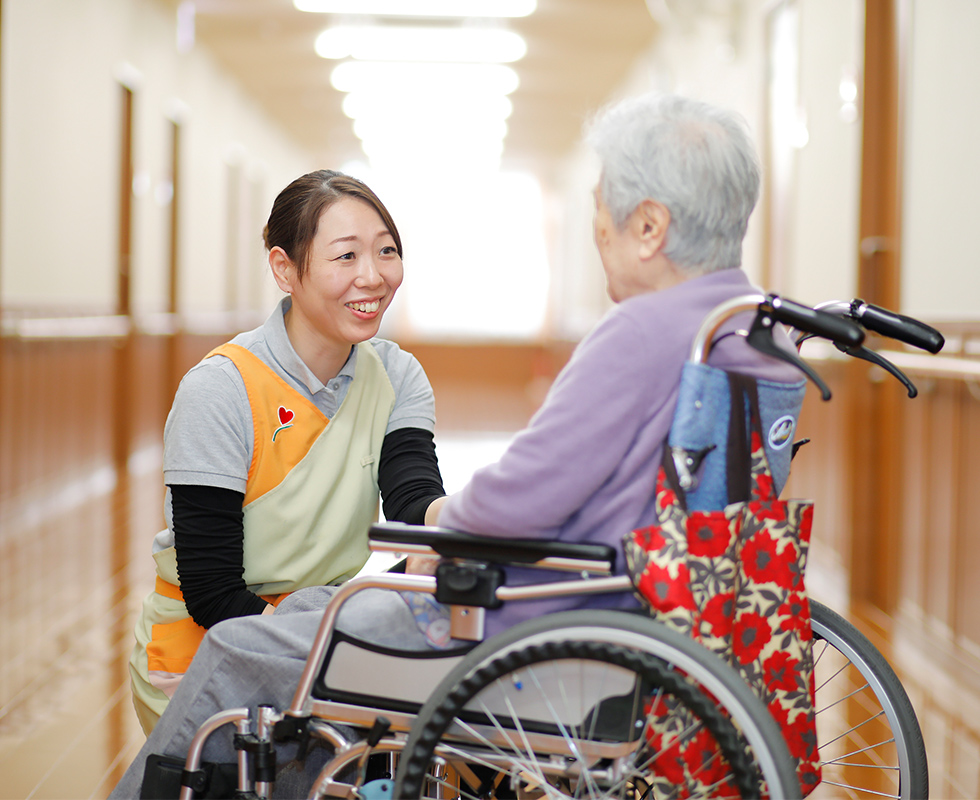 介護職・ホームヘルパー・看護助手-サービス付き高齢者向け住宅ここいち上江洲の求人画像２